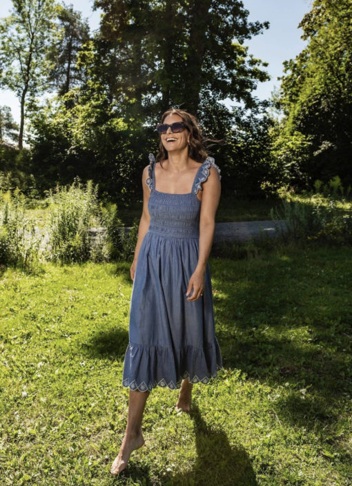 Vimilly Square Neck Smock Midi Dress
