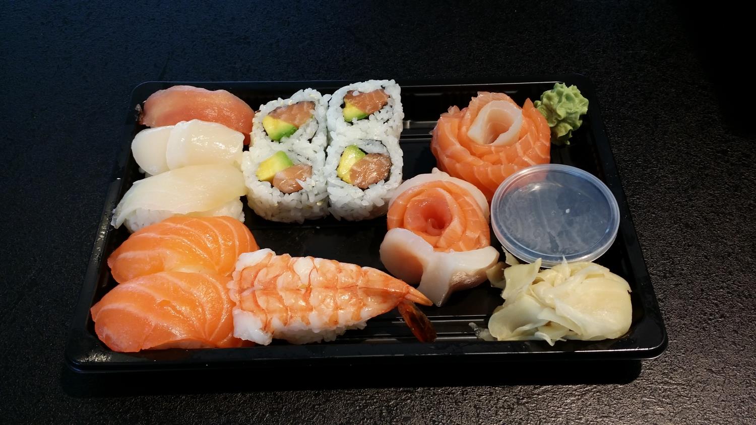 5.SUSHI/SASHIMI KOMBO