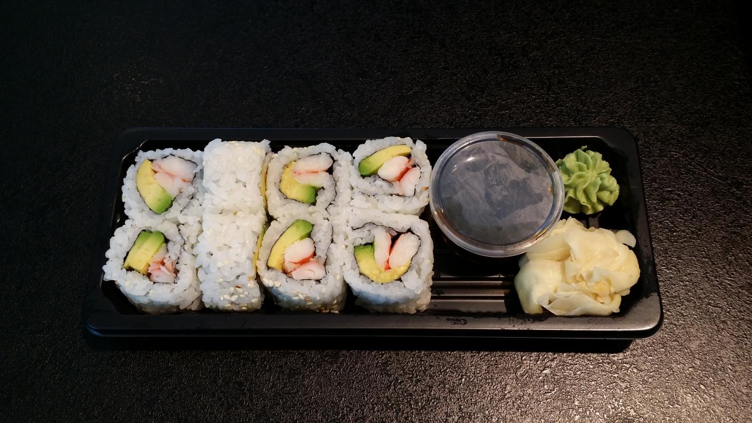 9.EBI MAKI/kokt scampi og avocado