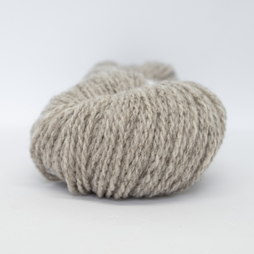 Hillesvåg Luna Lamullgarn 450 Melert lys brun