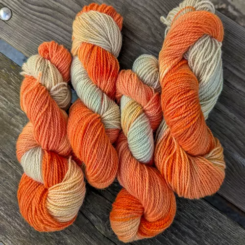 Håndfarga - Rauma Finull (50 gram) - Rose fra Westerland