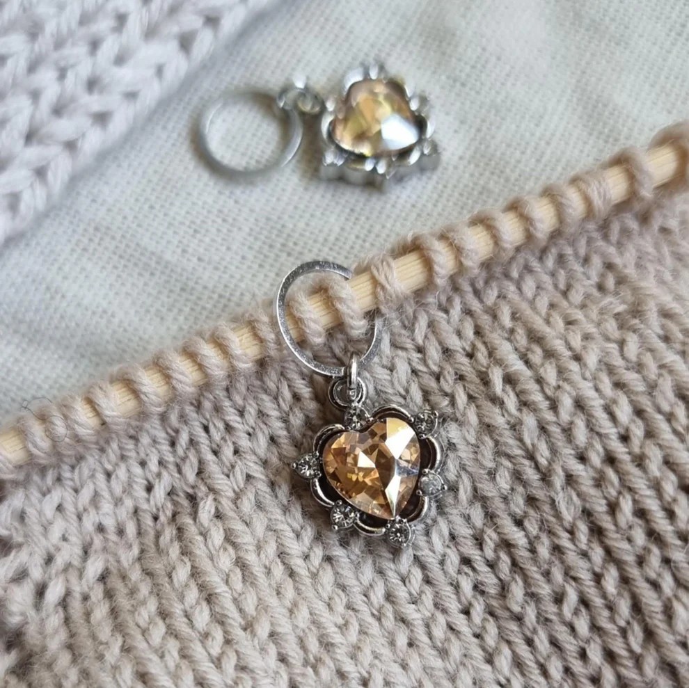 Maskemarkør champagnefarget hjerte m/bling Aune Design