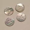 Perlemorsknapp 4 hull 15 mm natur