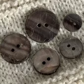 Perlemor varmgrå 23mm