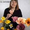 14. oktober Lær å lage dekorative papirblomster