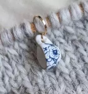 Maskemarkør Kopp med blått mønster Aune Design