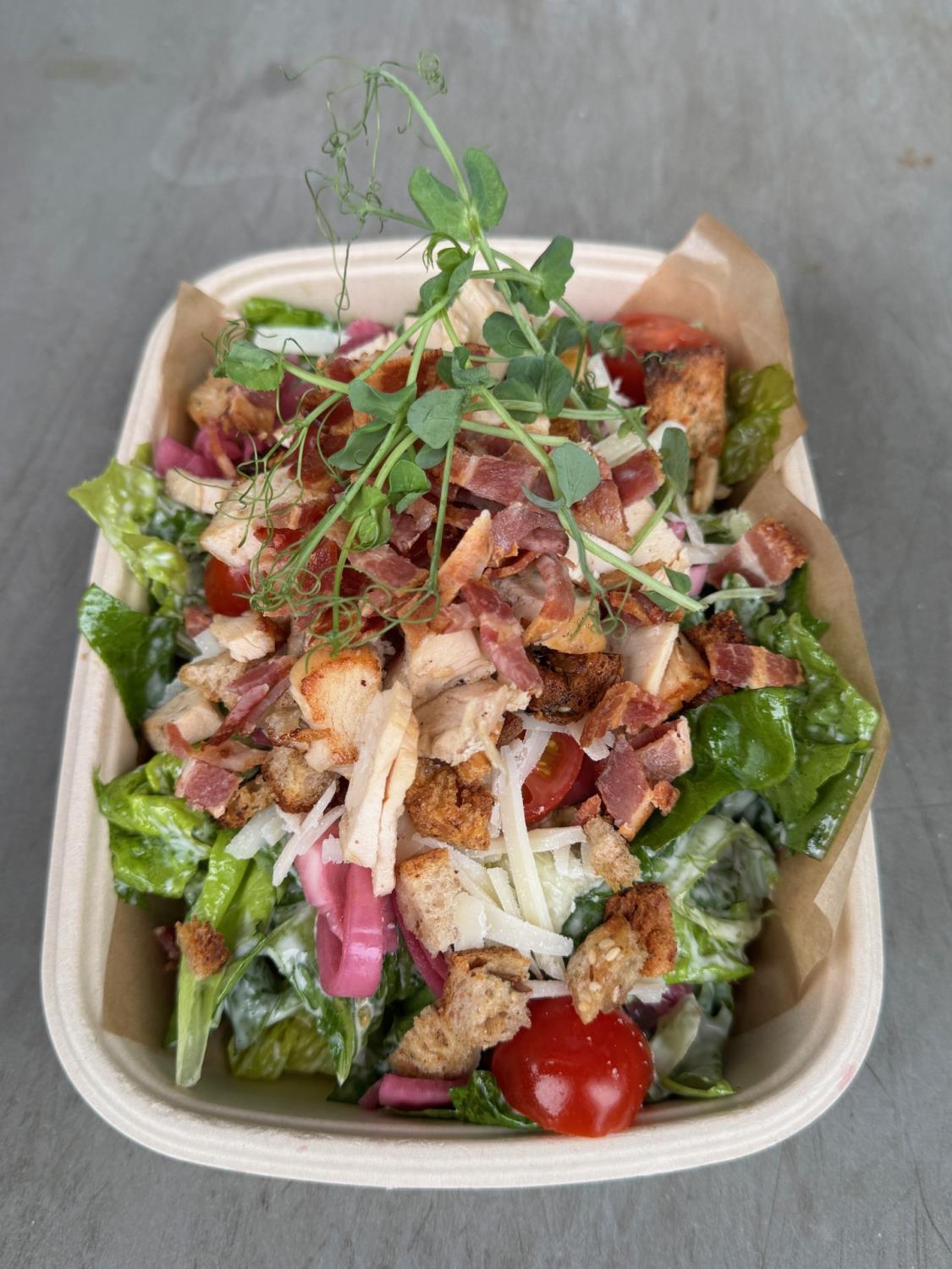 Cæsarsalat med kylling & bacon