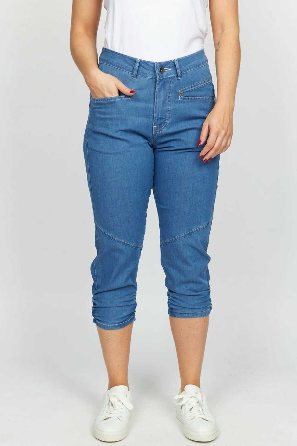 2biz Tess Capri