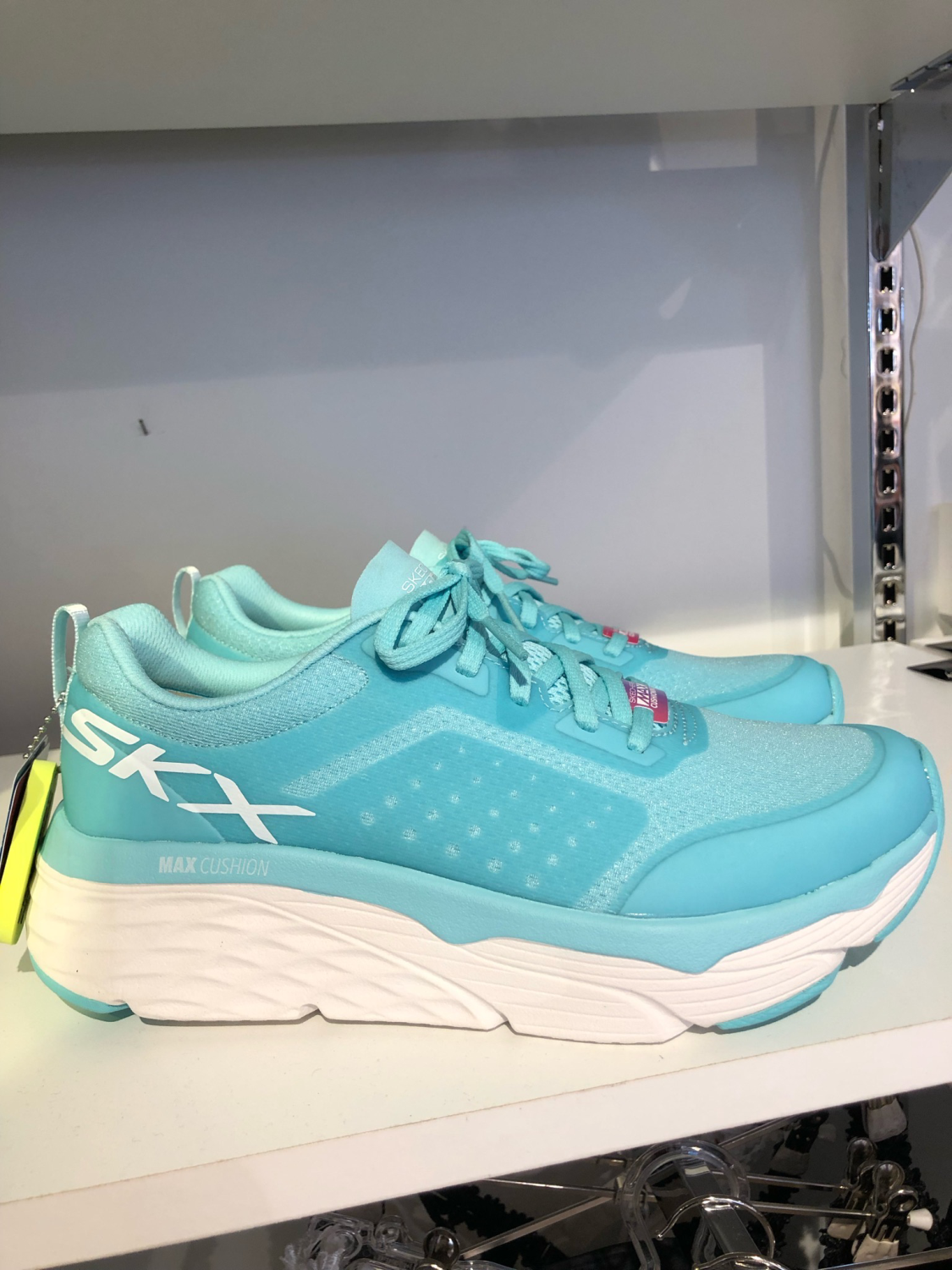 Skechers Max Cushioning Elite Aqua