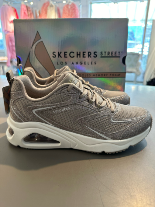 Skechers Uno