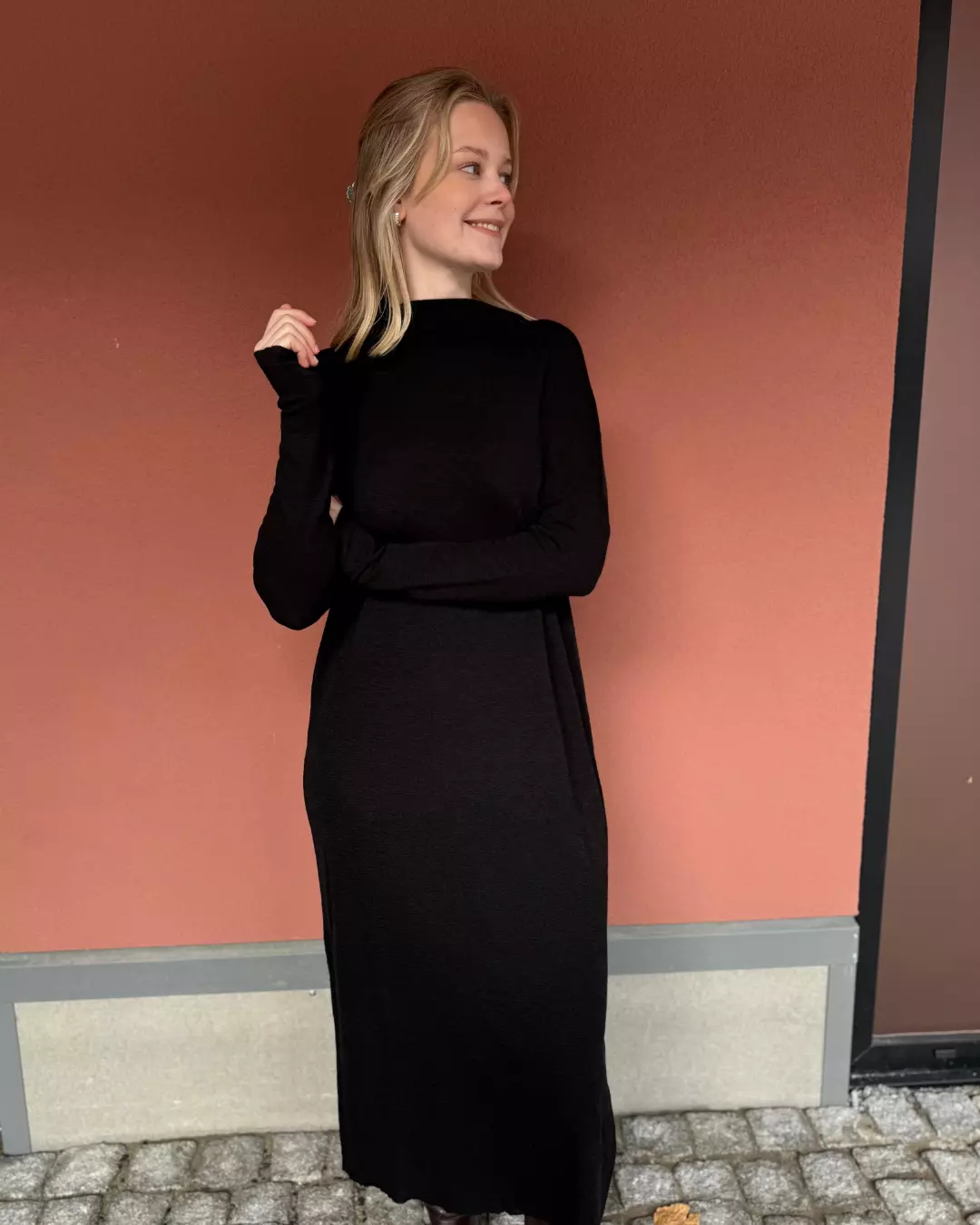 Dress Loose Long W/Draped Neck - Black