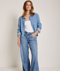 Evi Blouse - Sky Blue