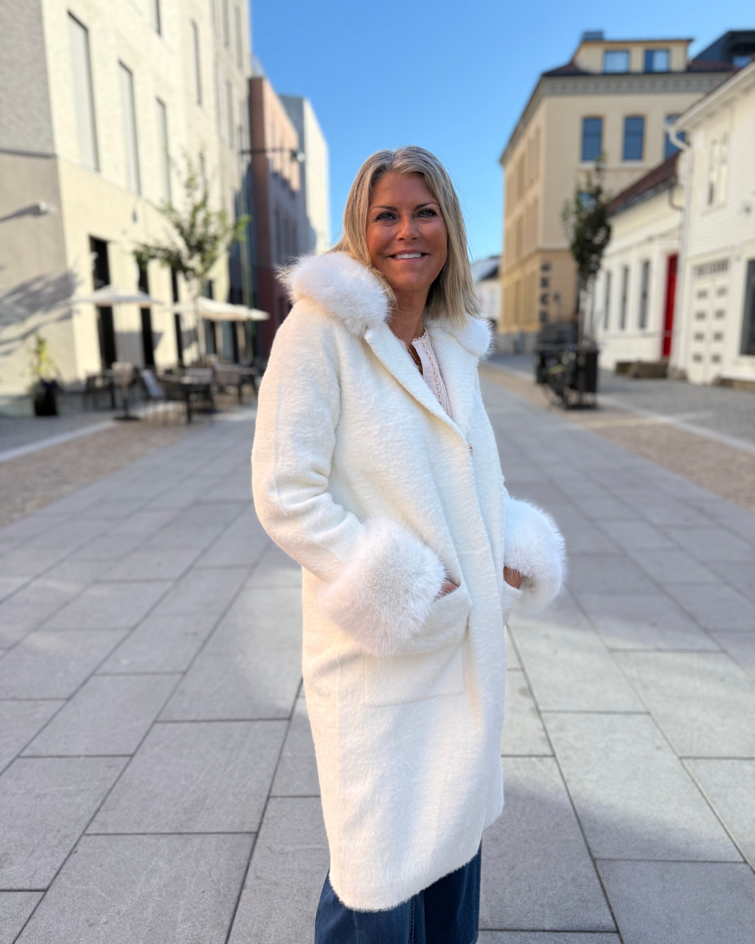 Fur Trim Shawl Coat - Winterwhite