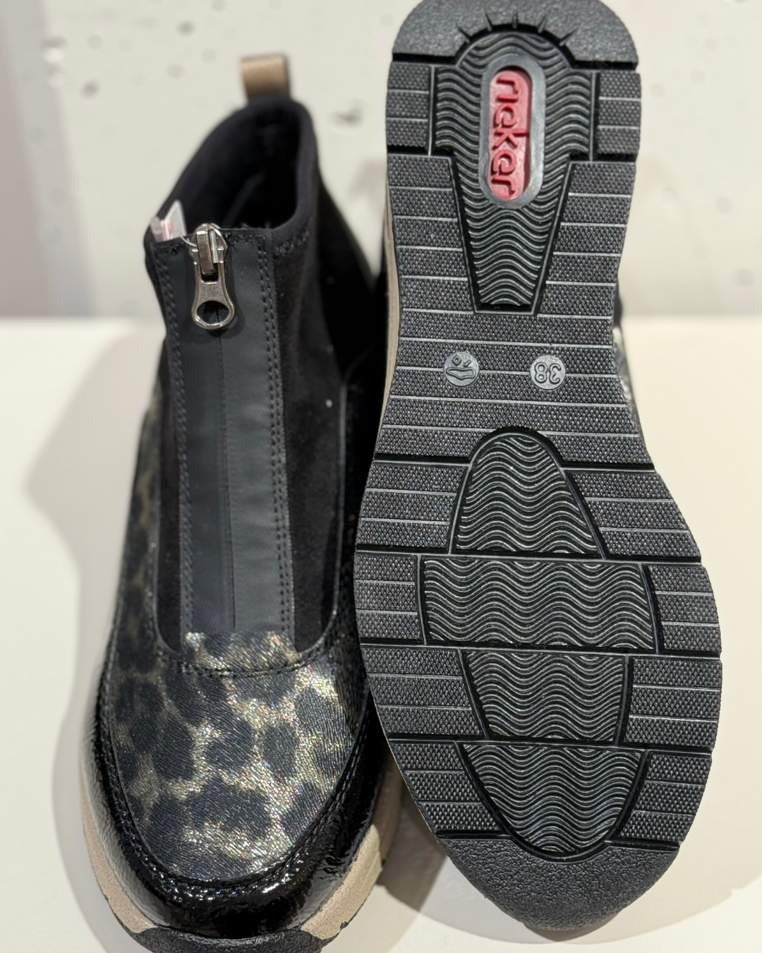 gallery-1944-for-N9362-00