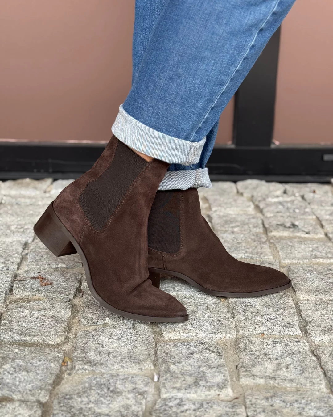 St Broomly - Dark Brown