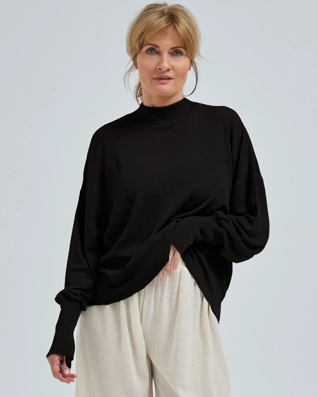 Woolen Sporty Sweat - Black