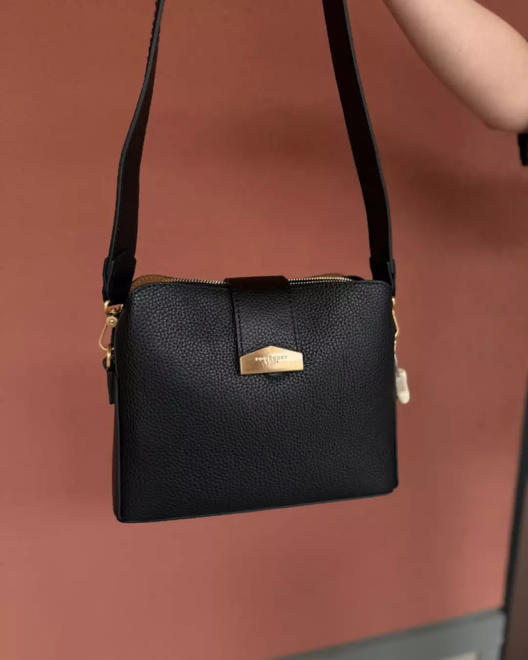 Cowhide Shoulder Bag - Black