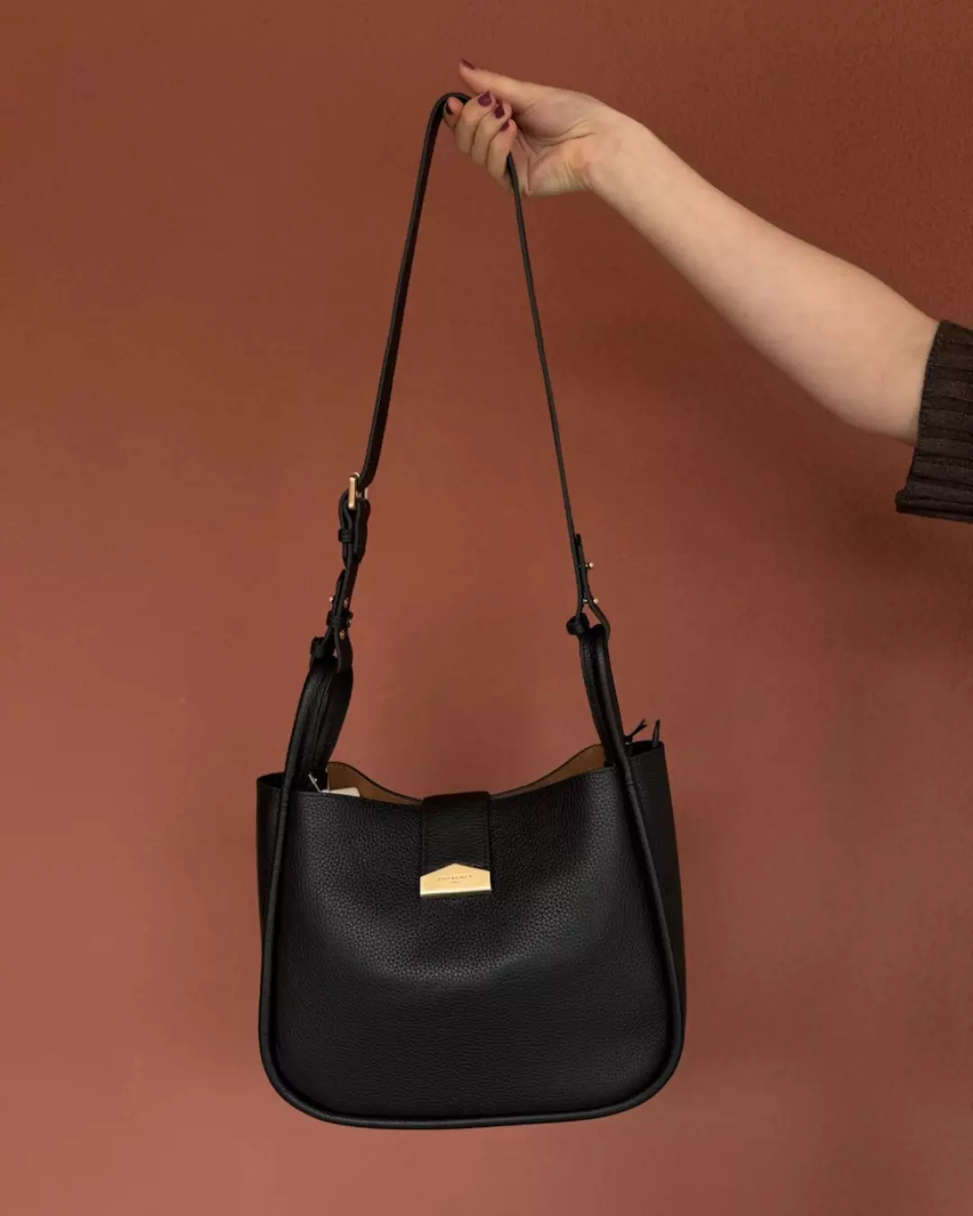 Cowhide Crossbody Medium - Black