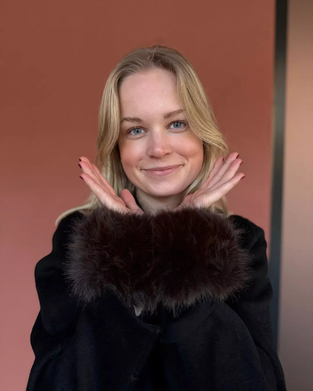 Arm Cuffs Fuskepels - Sjokkobrun