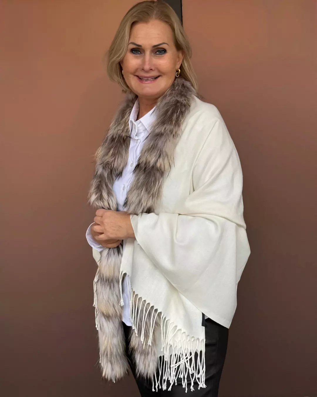 Møller Sjal m/pels - Cream