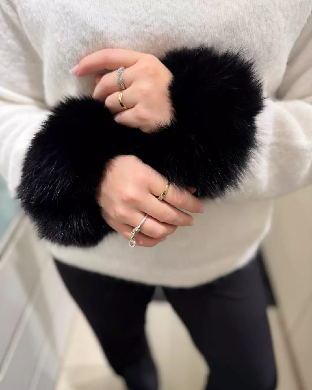 MP Armcuffs - Black Shorthair