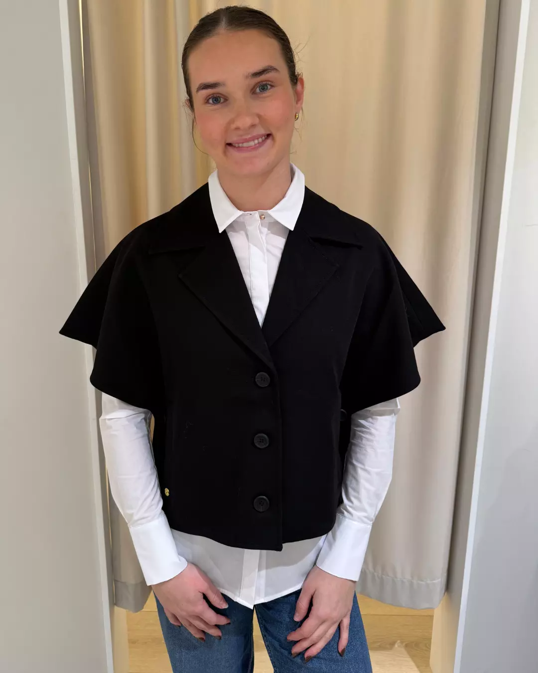 PBO Charlo Cape - Black