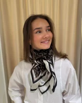 Amuse Silkeskjerf Greta - Black Print