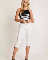 Grace Skinny Capri - White