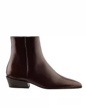 Lori Boots - Chocplum