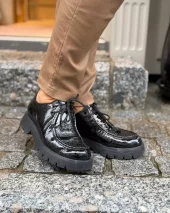 Sally Loafers - Black