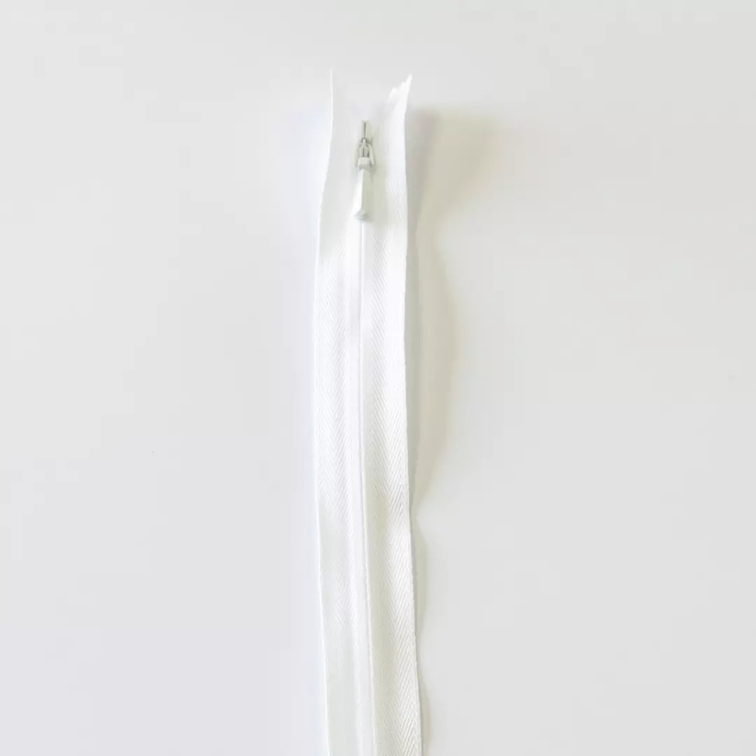 45cm/4mm – Hvit – Usynlig glidelås