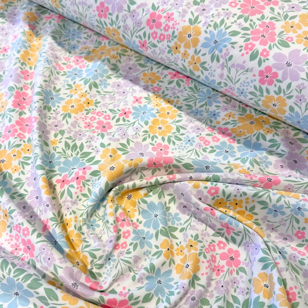 Hvit m/blomster 051 - Jersey - Økotex