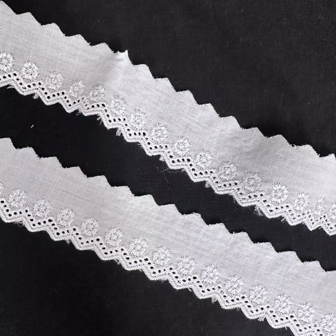 Hvit B5604 009 - 3 cm - Engelsk blonde