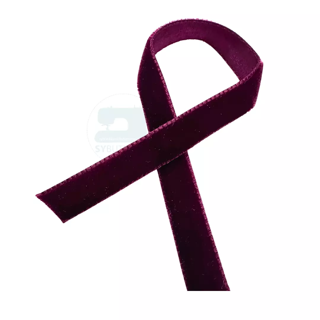 Vinrødt fløyelsbånd – col. 762 – 9 mm