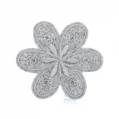 Grå blomst - 4,5x4,5 cm - Strykemerke