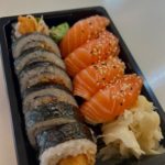 2c. Lunsj sushi 10 biter, nigiri laks, fritert kylling/scampi
