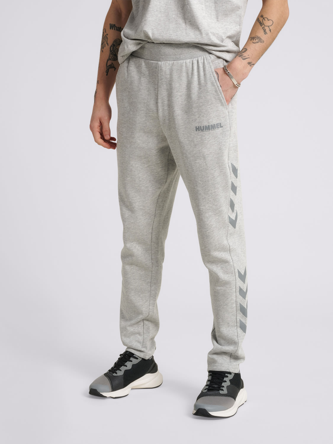 Hummel  hmlLEGACY Tapered Pants