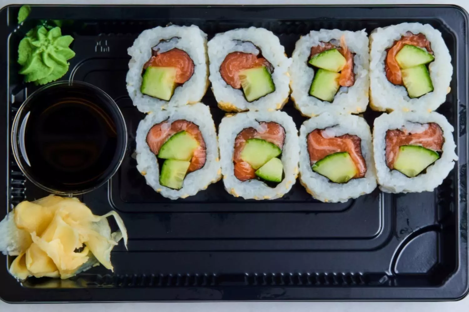 Nr.10 Kichi maki: med laks og avocado