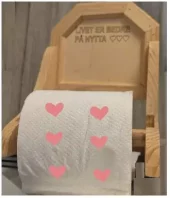 Toalettrullholder - livet er bedre på hytta
