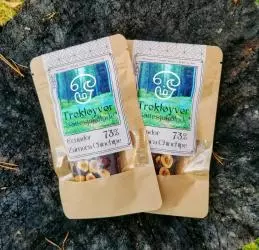 Myrvann Trekløyver Nøttesjokolade 73%