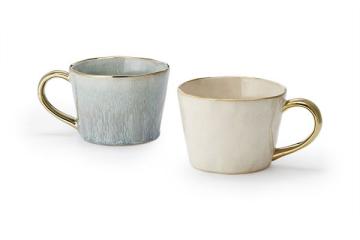 "Samu" cremefarget med gullkant og gullhank