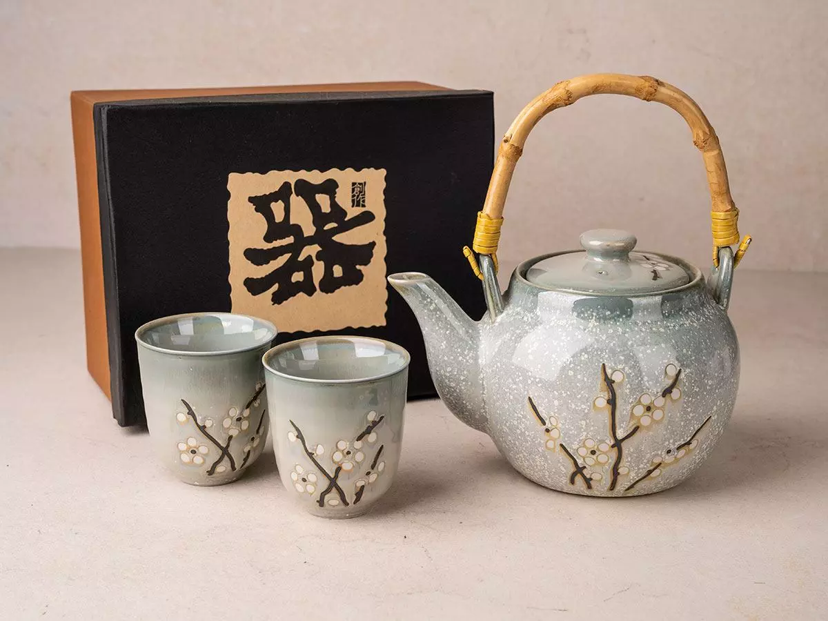 Tea Set "Pua"