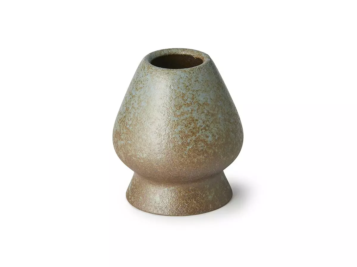 Blå holder matcha-visp, Ayato