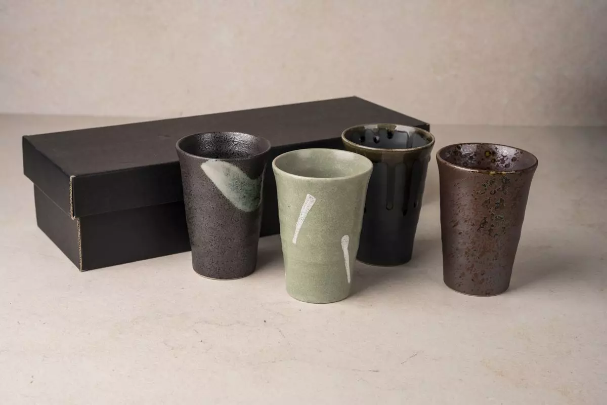 "Haruko" Svart med lysblå detalje
