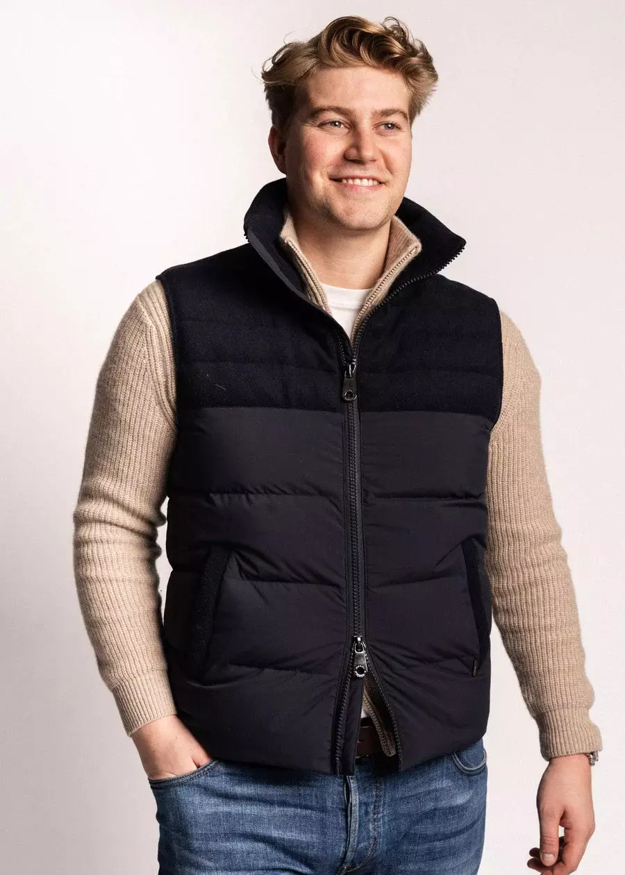 Monel - Alex Vest II