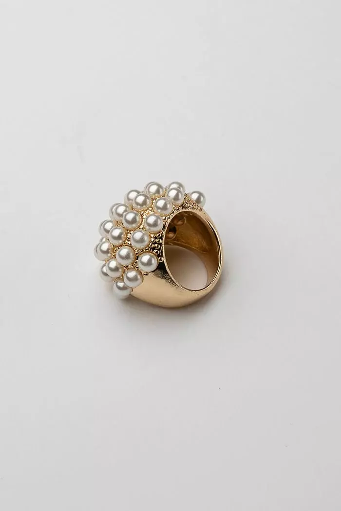 Bow19 details - Vivianne big ring