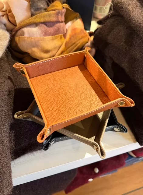 BY HAZEL - Travel tray