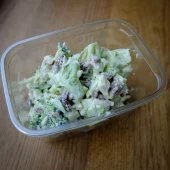 Brokkolisalat 500 gr