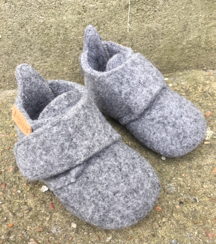 Bisgaard ull tøfler salg