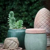 Berit - Glazed Matt Green - ø15 krukke